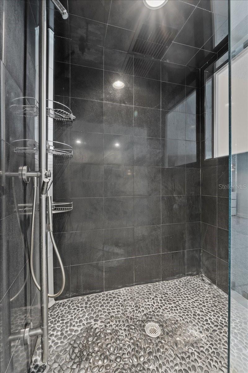 Image 60 of 100 For 3824 Gaines Drive