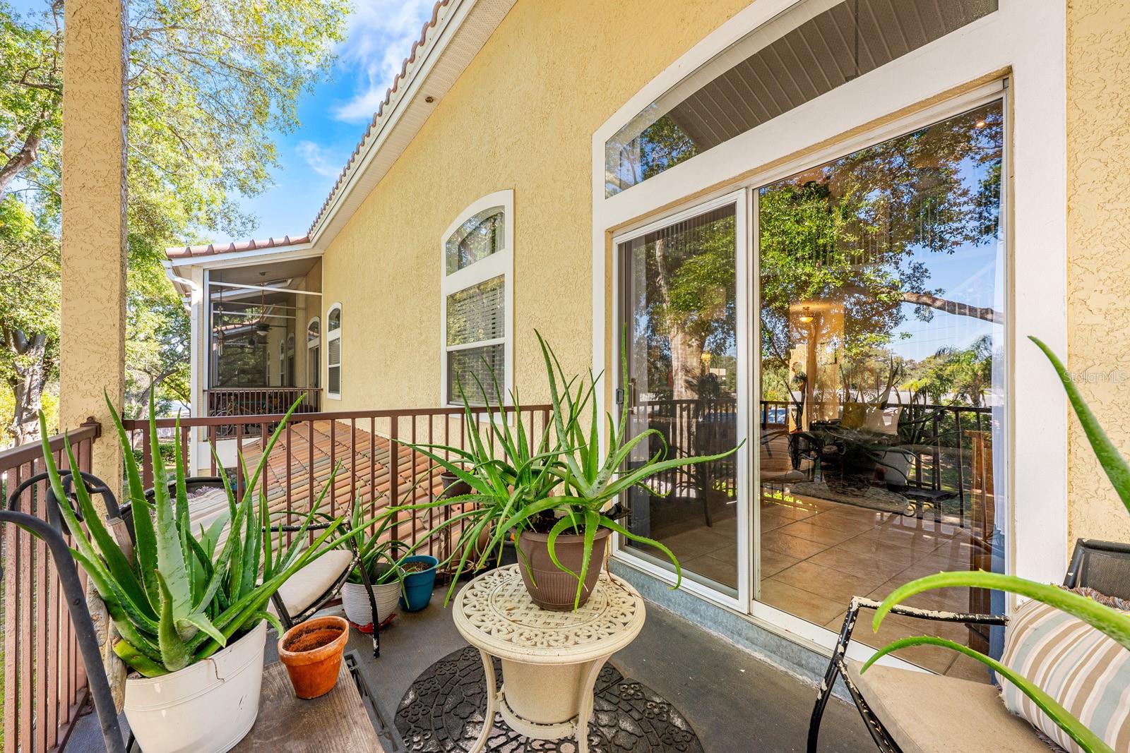 Image 27 of 32 For 700 Seabrook Court 201