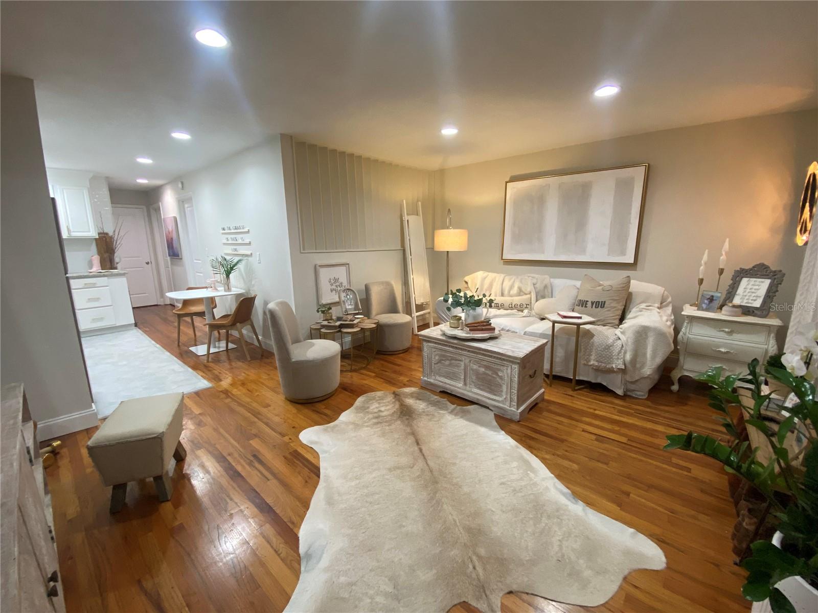 Image 12 of 36 For 320 Lakeview Street 222