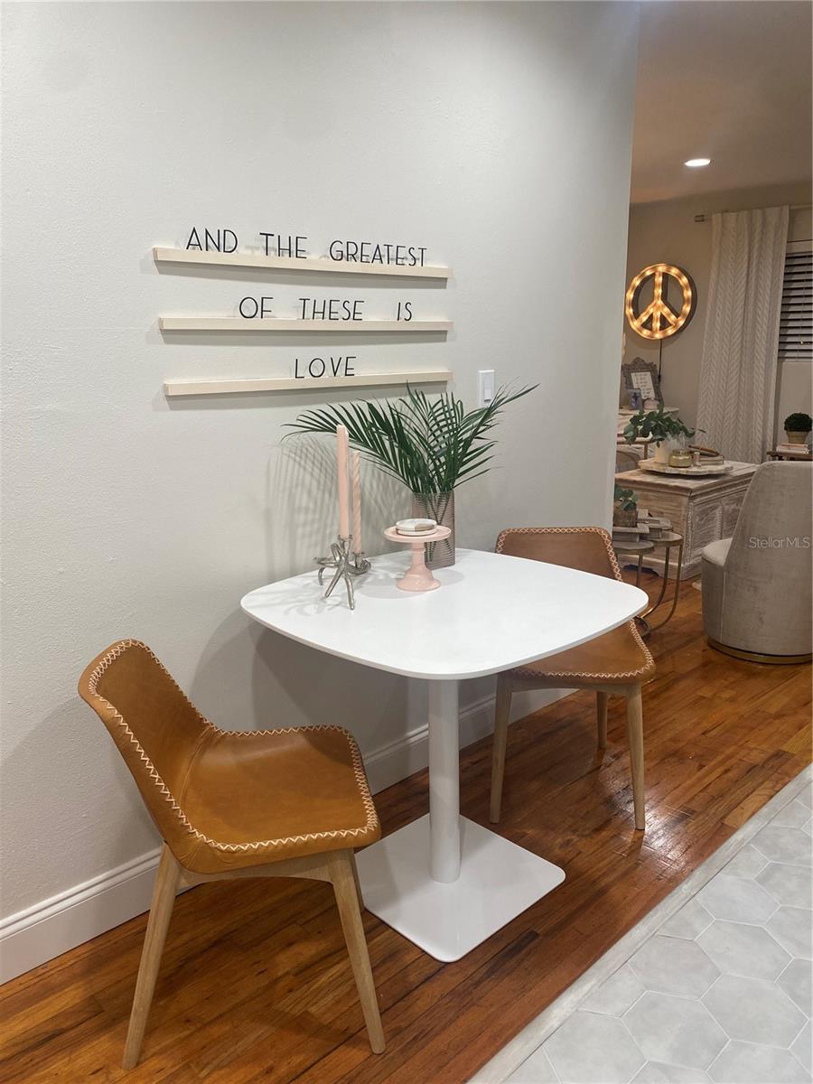 Image 26 of 36 For 320 Lakeview Street 222