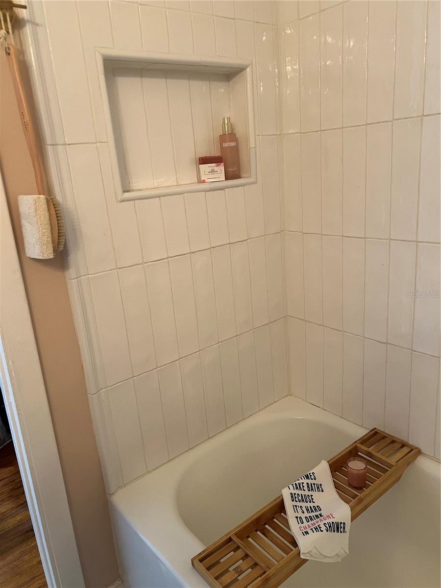 Image 32 of 36 For 320 Lakeview Street 222