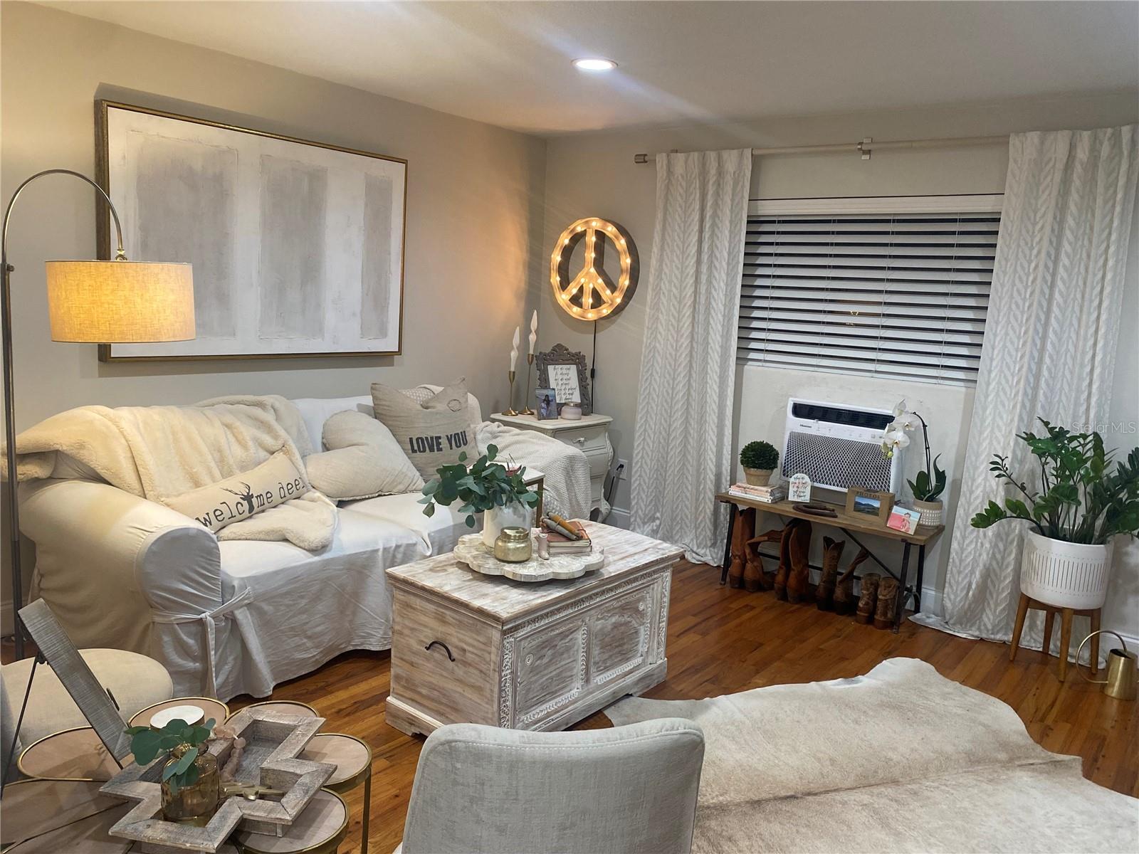 Image 4 of 36 For 320 Lakeview Street 222