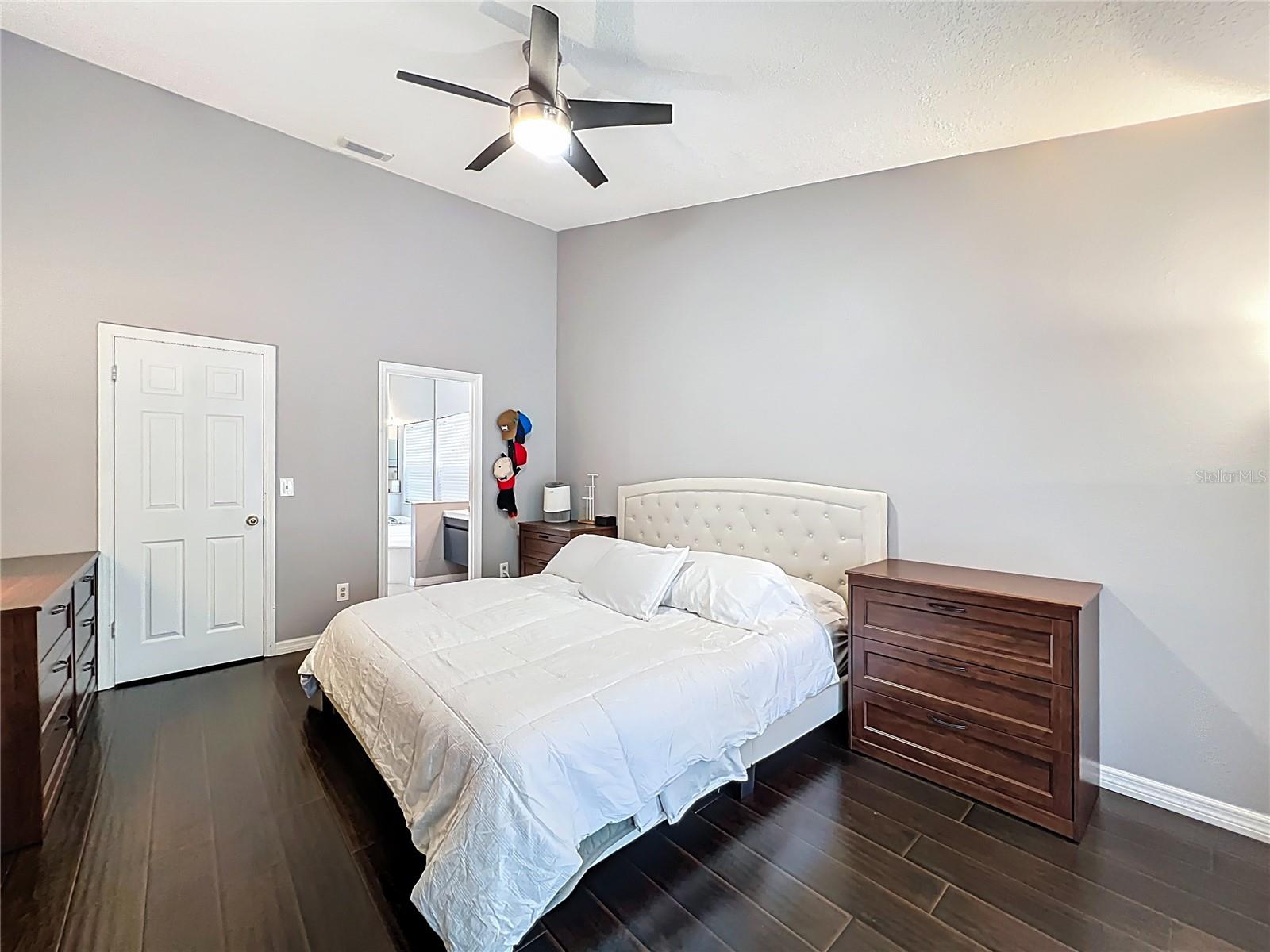 Image 27 of 57 For 9966 Kendal Drive