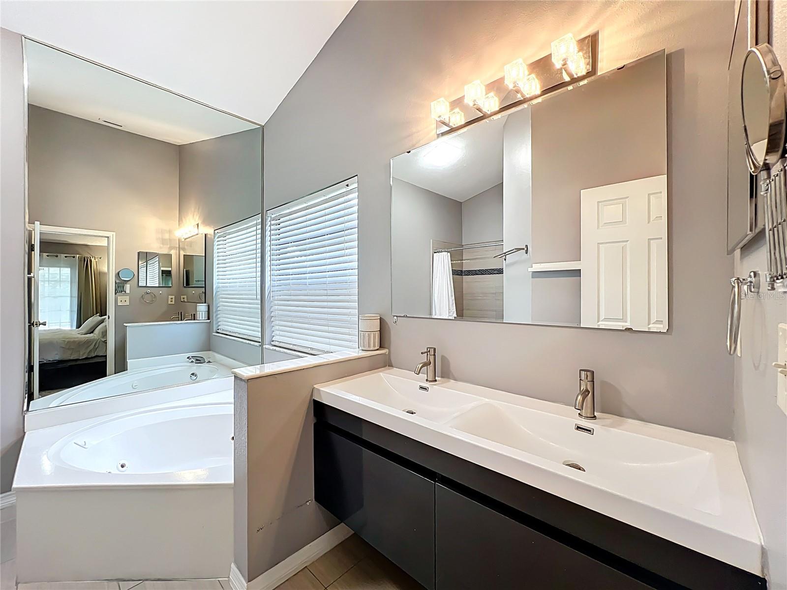 Image 33 of 57 For 9966 Kendal Drive