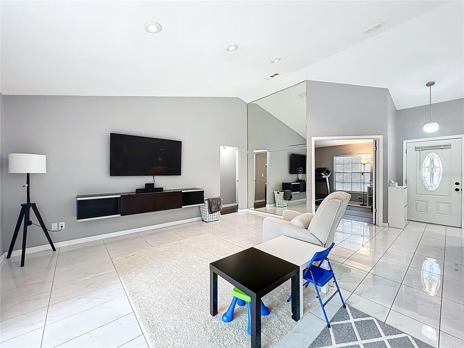 Image 8 of 57 For 9966 Kendal Drive