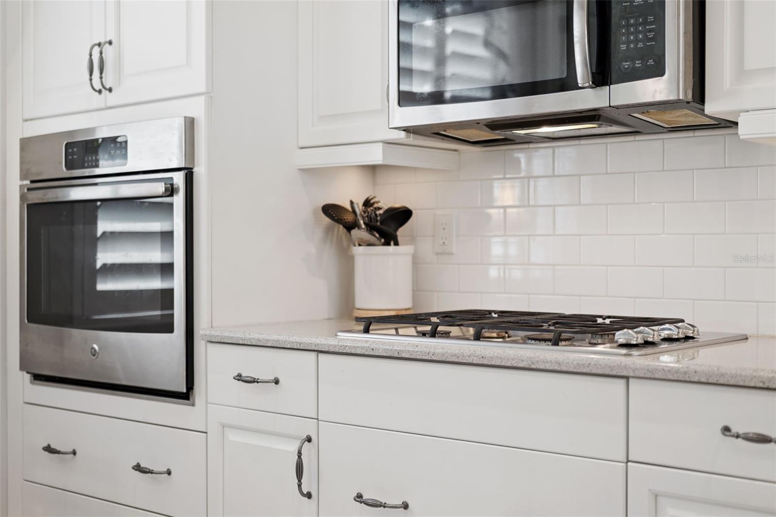 Image 8 of 48 For 1353 Red Clover Lane