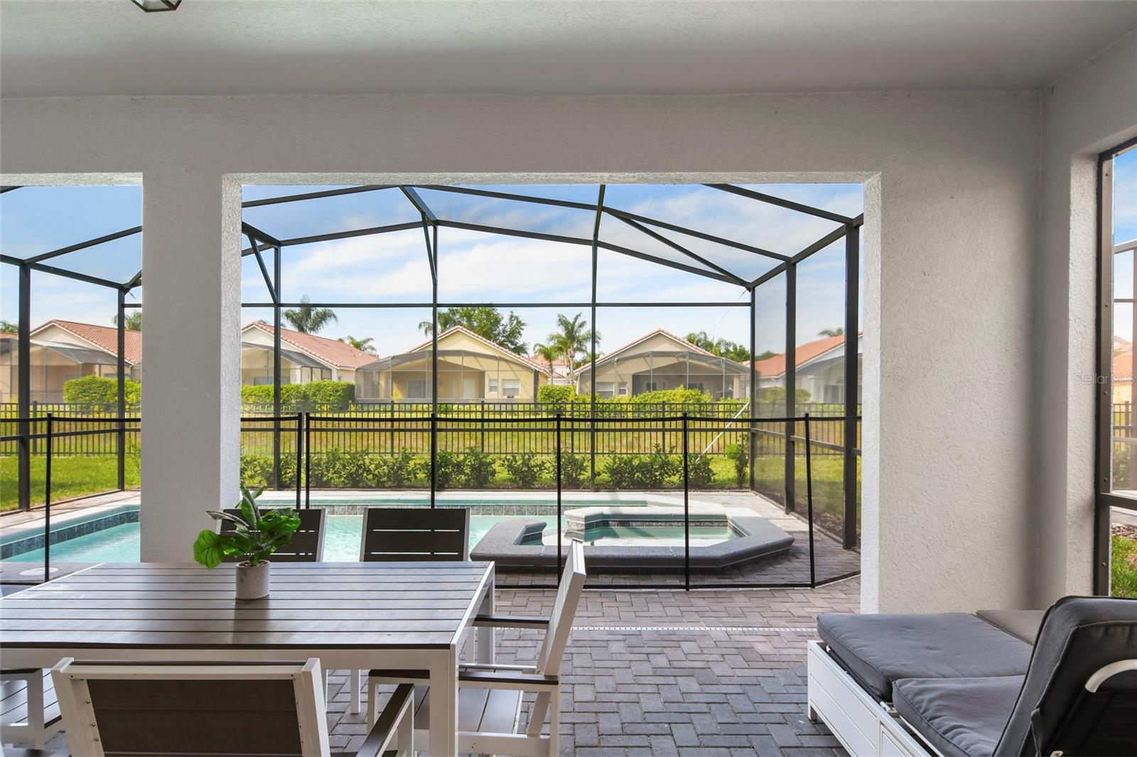 Image 52 of 72 For 4045 Lana Avenue