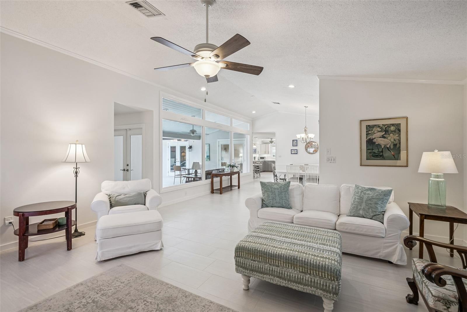 Image 18 of 64 For 253 Donegal Court