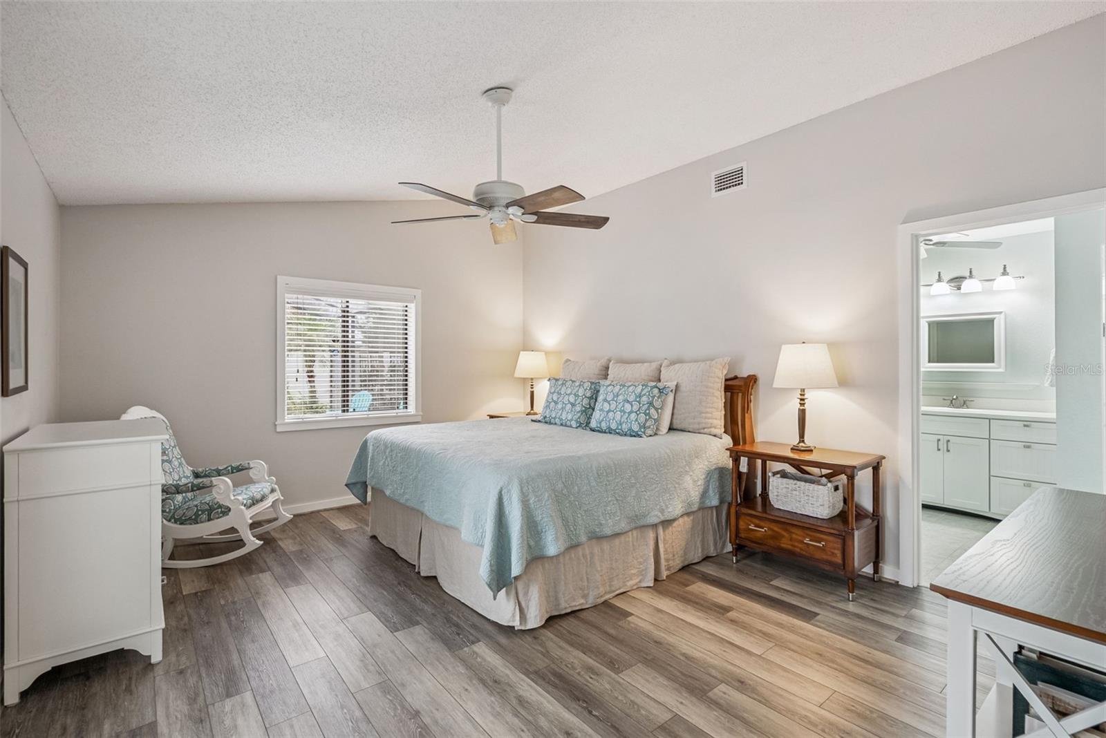 Image 28 of 64 For 253 Donegal Court