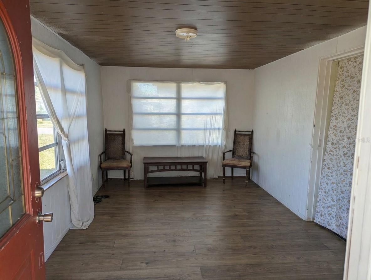 Image 2 of 10 For 829 Grand Avenue