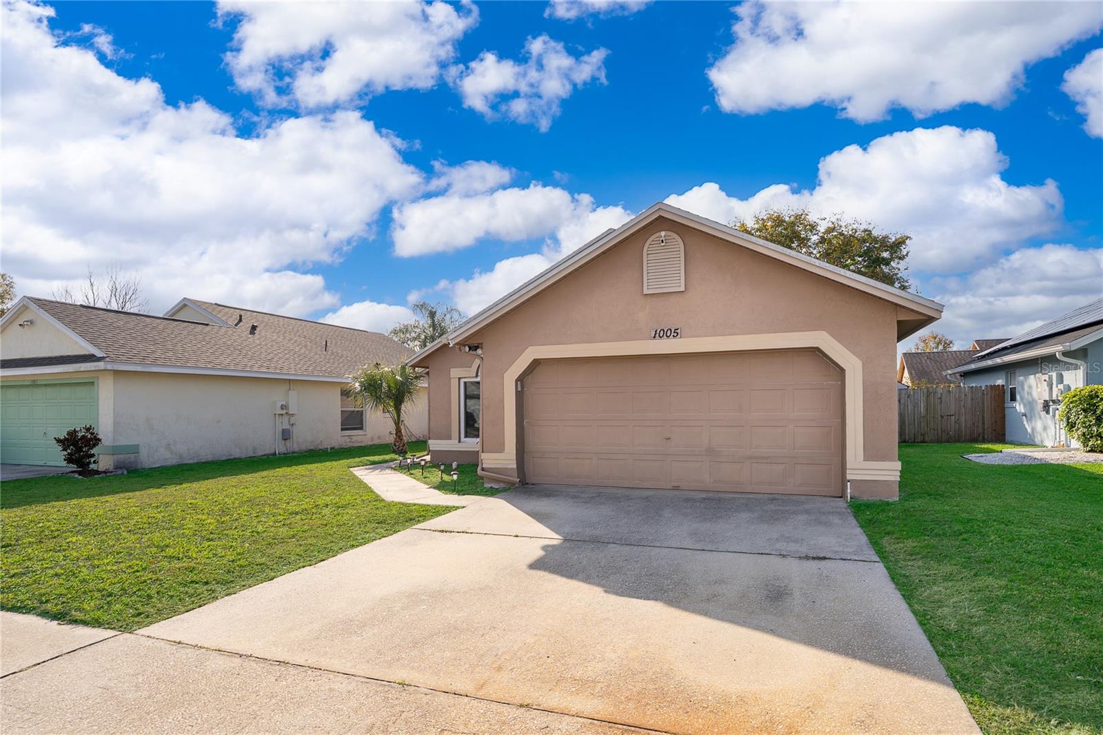 Image 3 of 24 For 1005 Sugarberry Trail