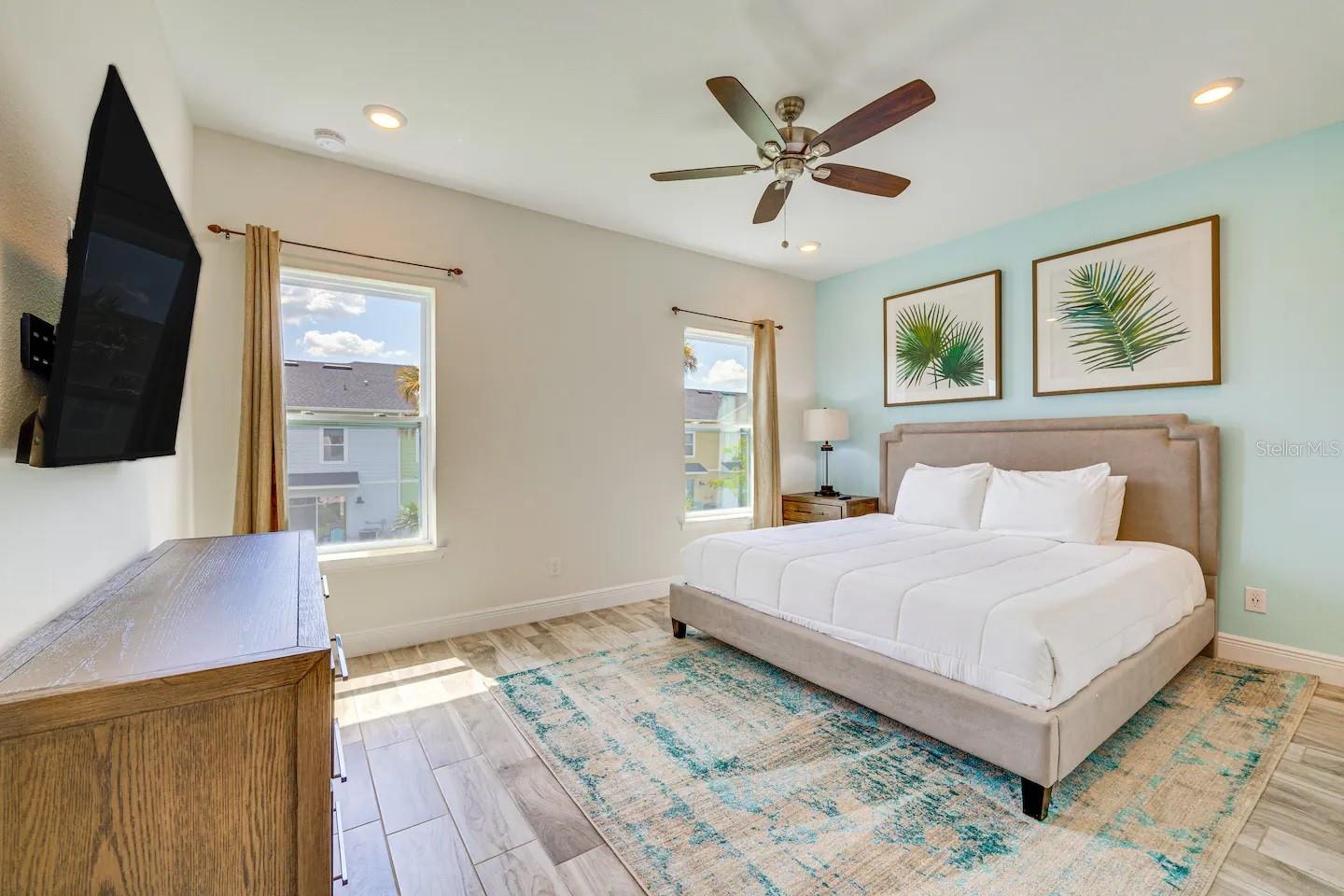 Image 14 of 74 For 8209 Surf Street