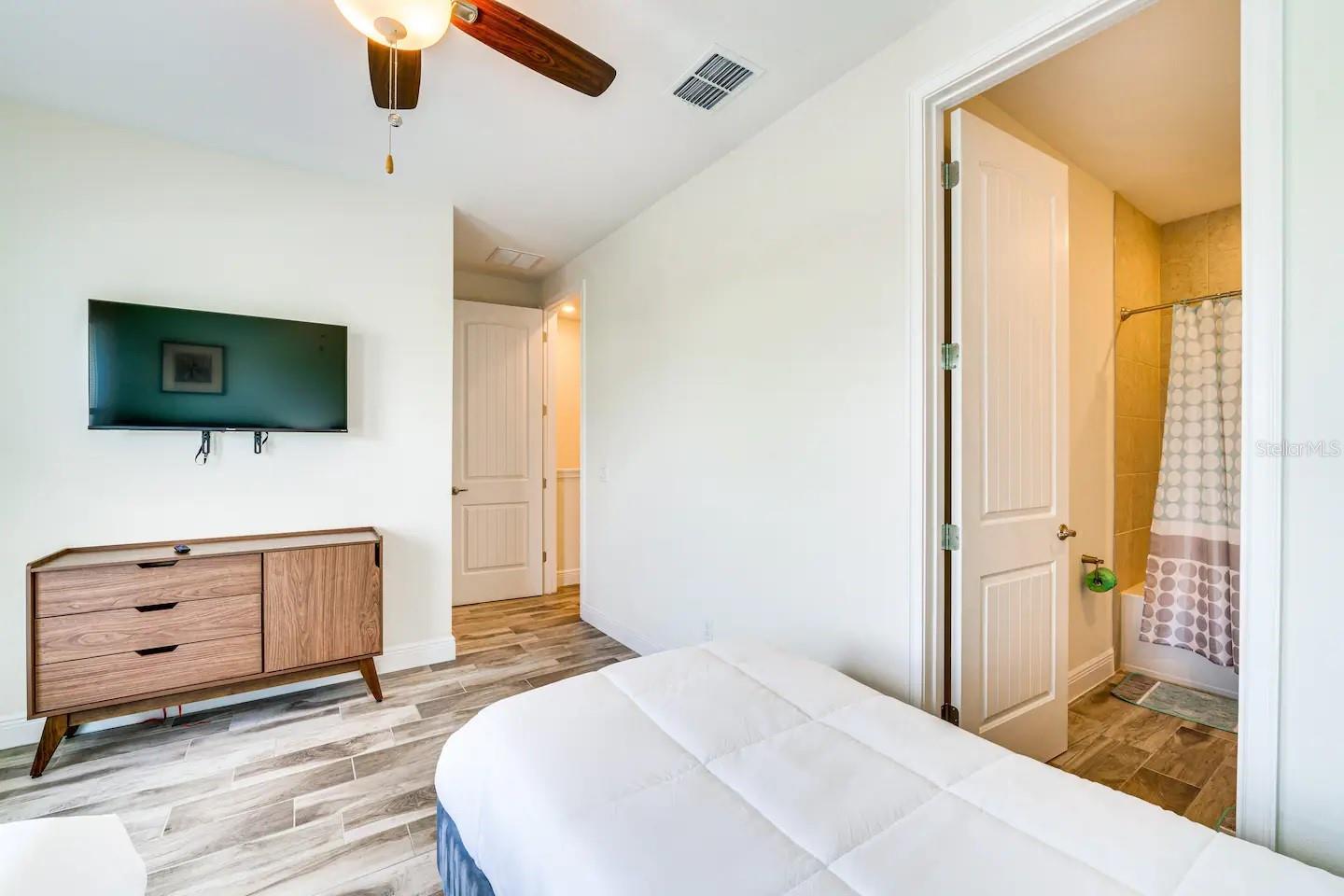 Image 20 of 74 For 8209 Surf Street