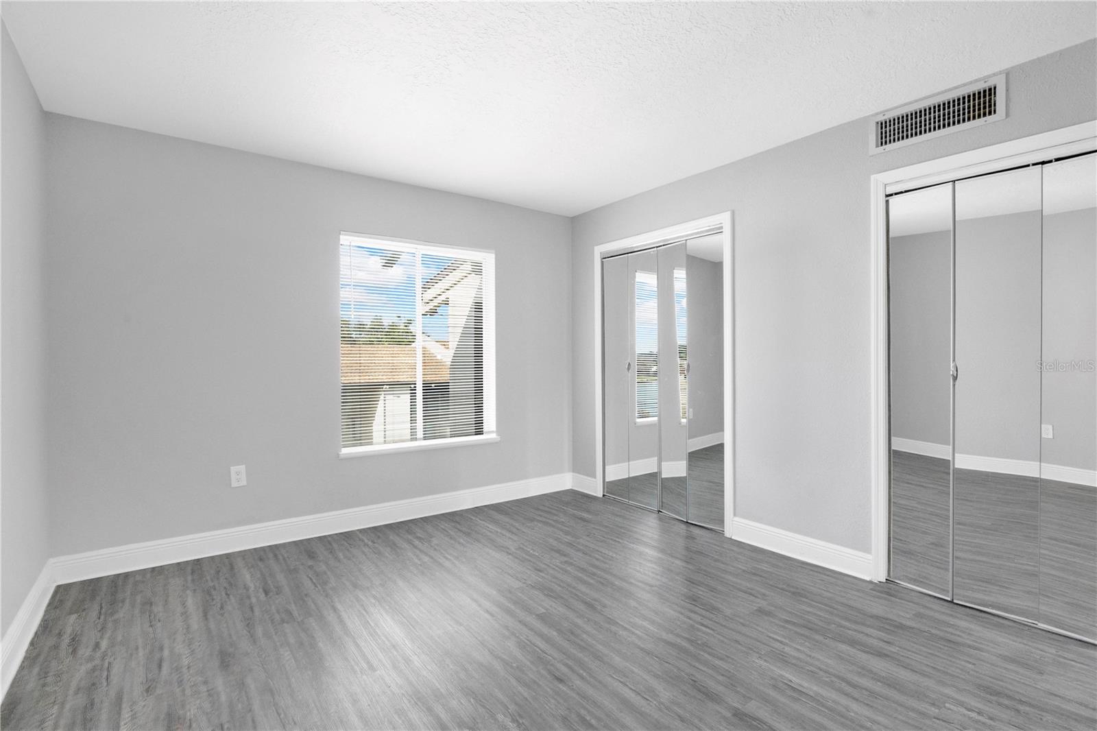 Image 14 of 32 For 568 Orange Drive 50