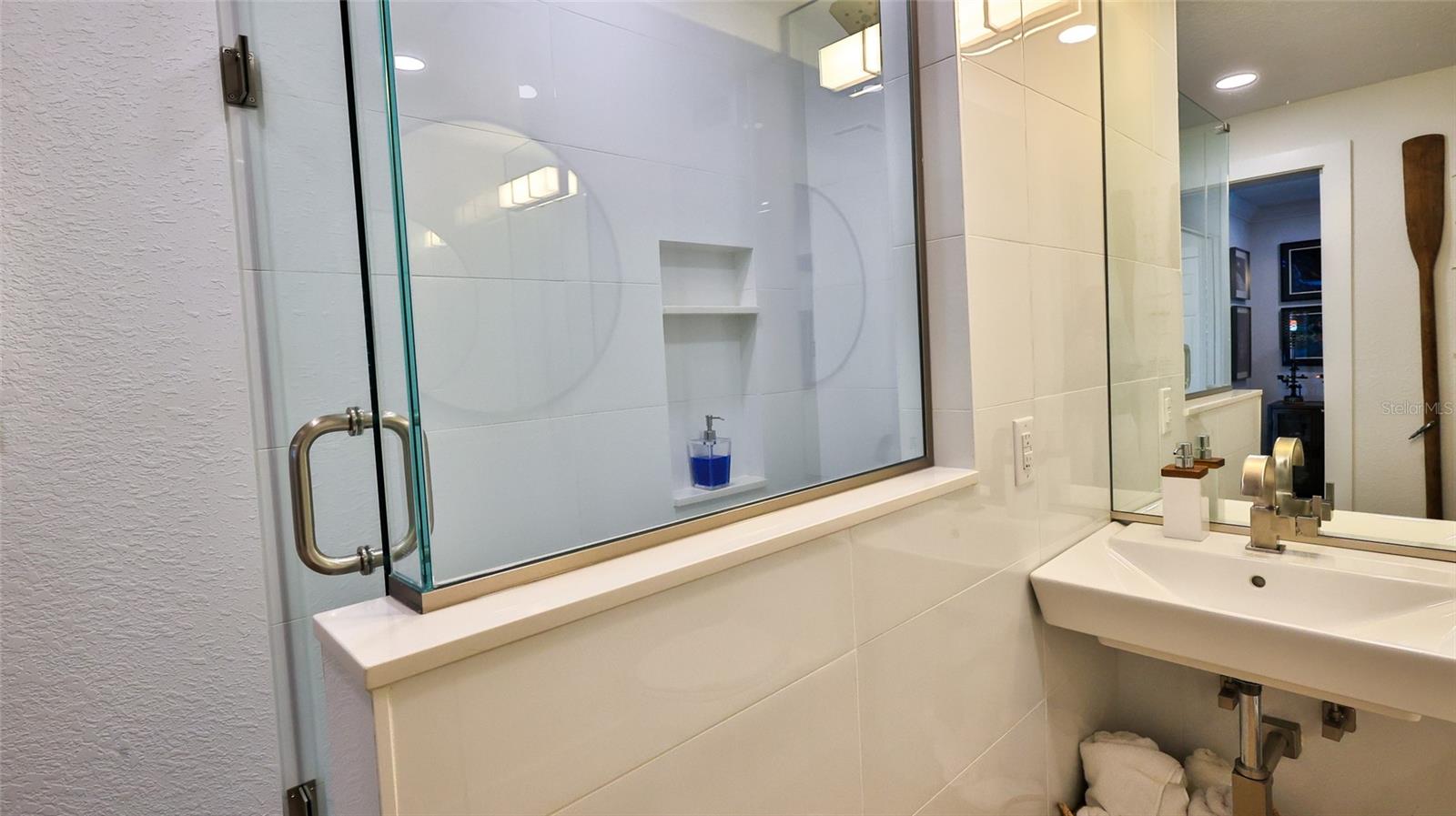 Image 10 of 55 For 101 Riverside Drive 7070