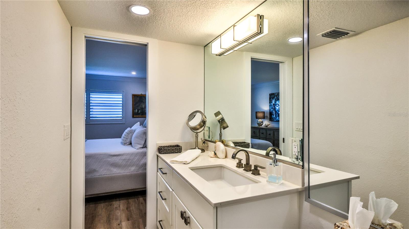 Image 14 of 55 For 101 Riverside Drive 7070