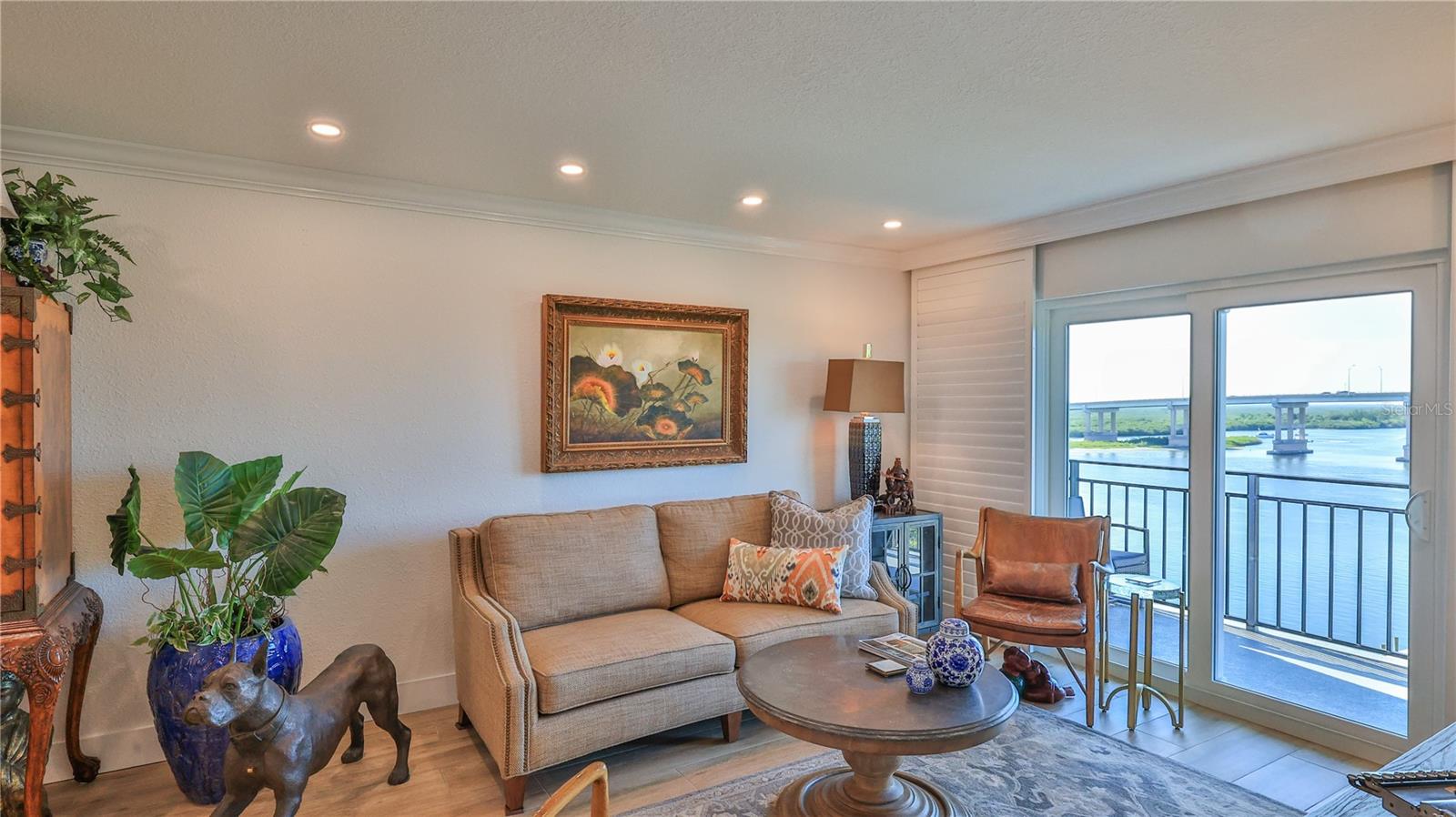 Image 15 of 55 For 101 Riverside Drive 7070