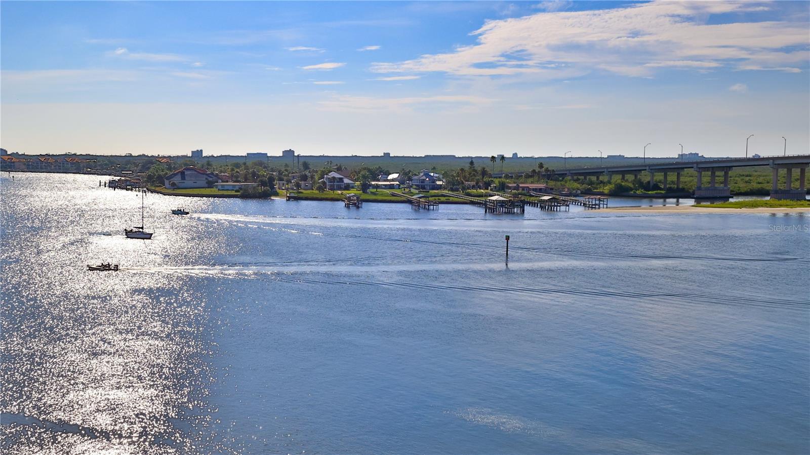 Image 17 of 55 For 101 Riverside Drive 7070