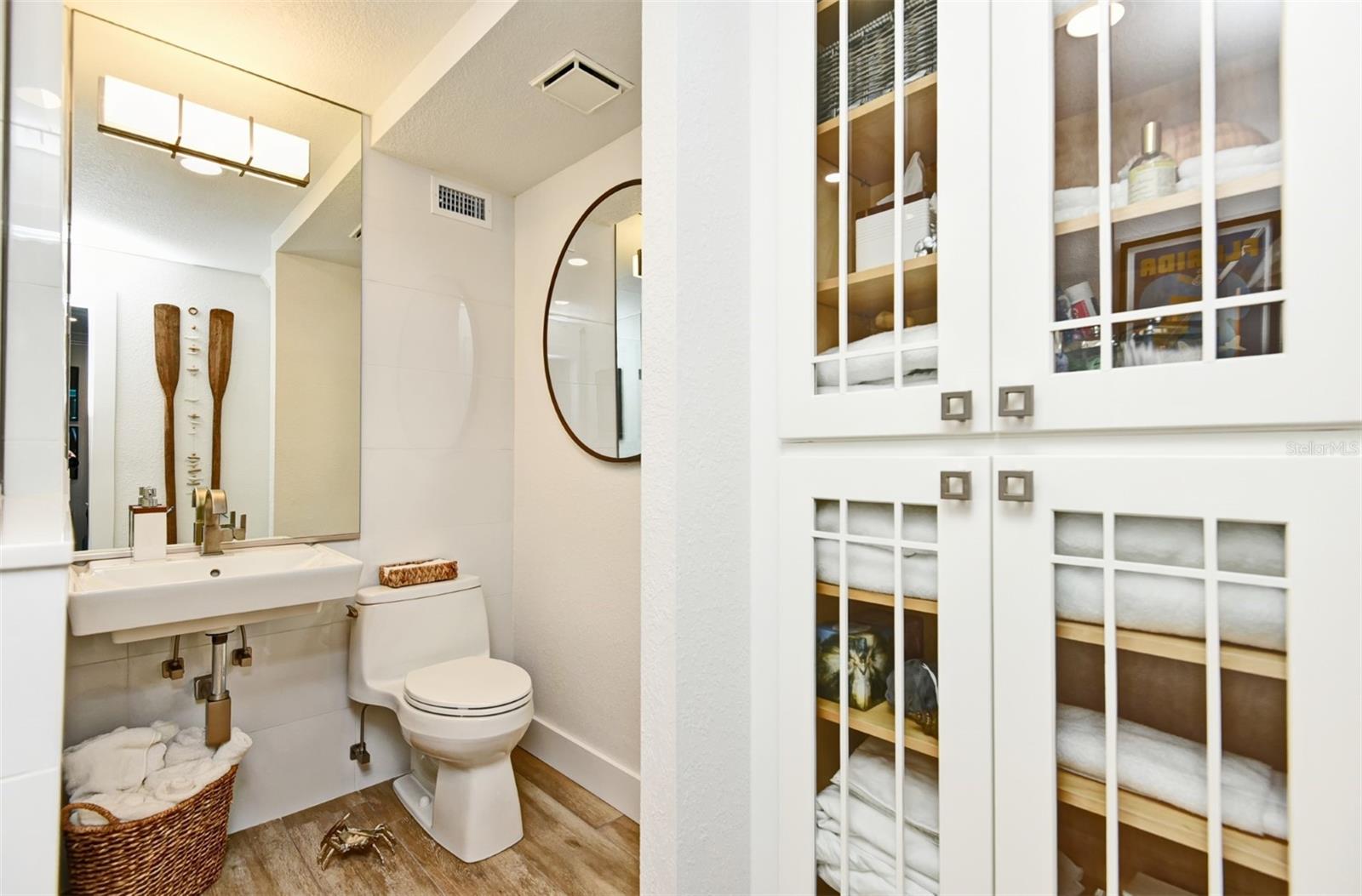 Image 28 of 55 For 101 Riverside Drive 7070