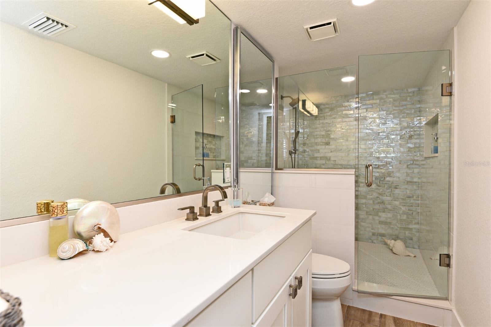 Image 31 of 55 For 101 Riverside Drive 7070