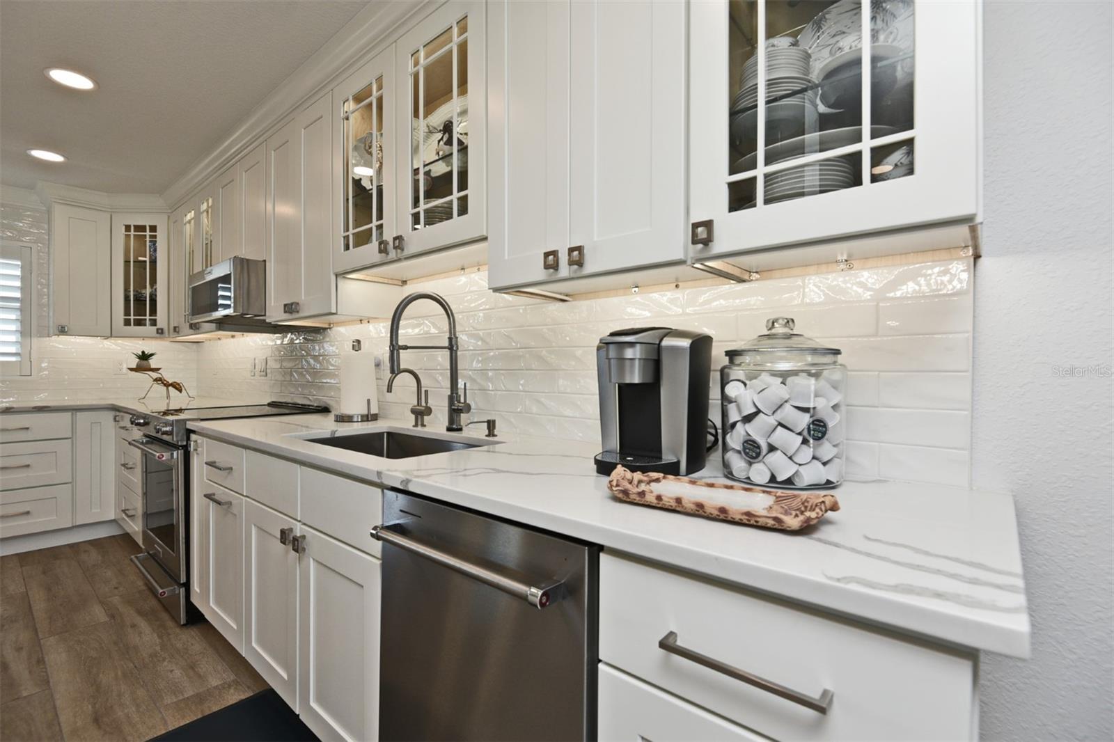 Image 34 of 55 For 101 Riverside Drive 7070