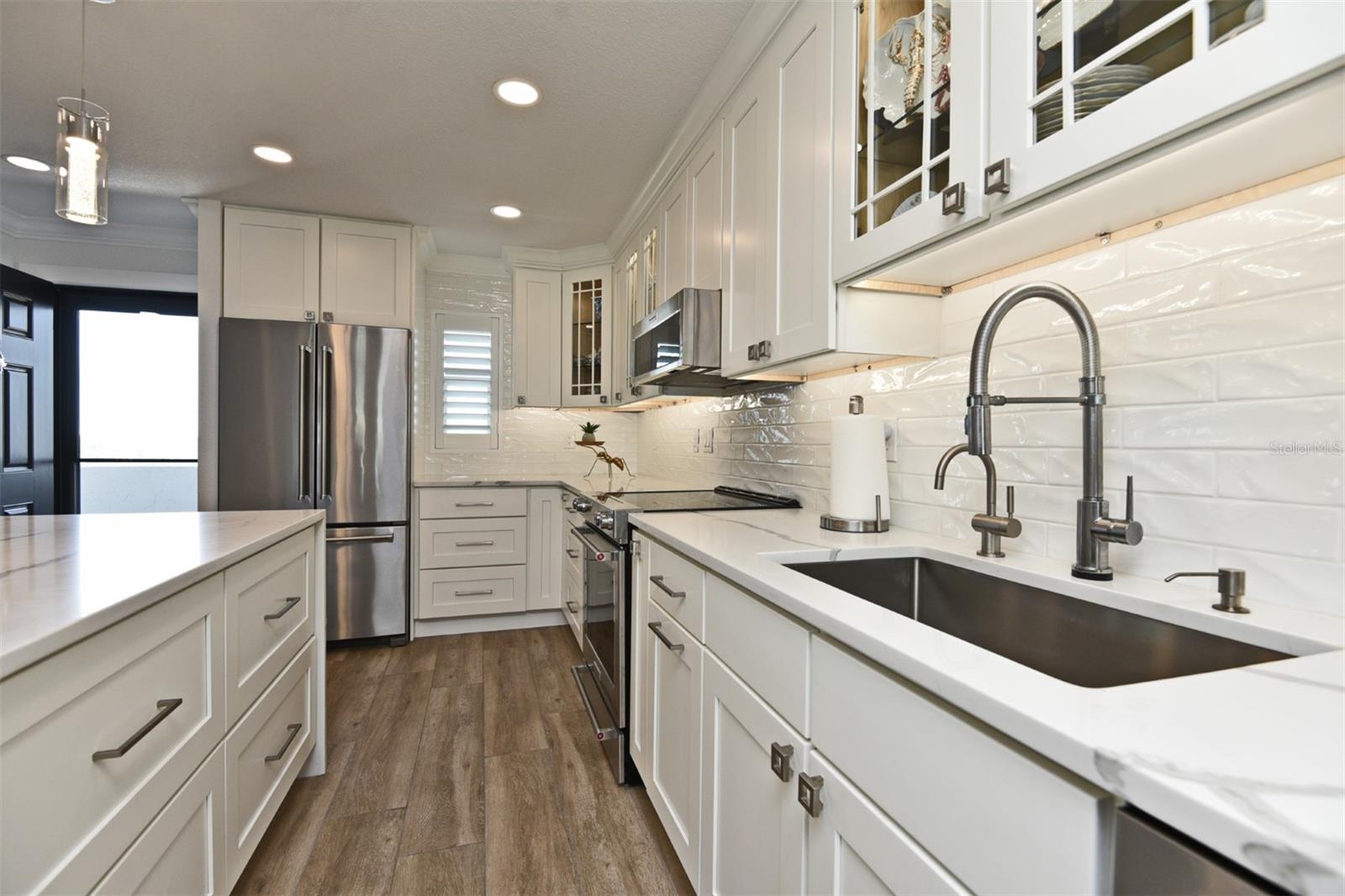 Image 35 of 55 For 101 Riverside Drive 7070