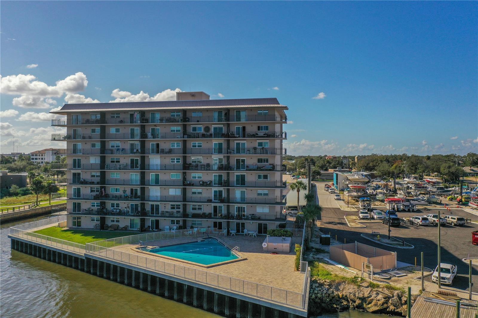 Image 44 of 55 For 101 Riverside Drive 7070