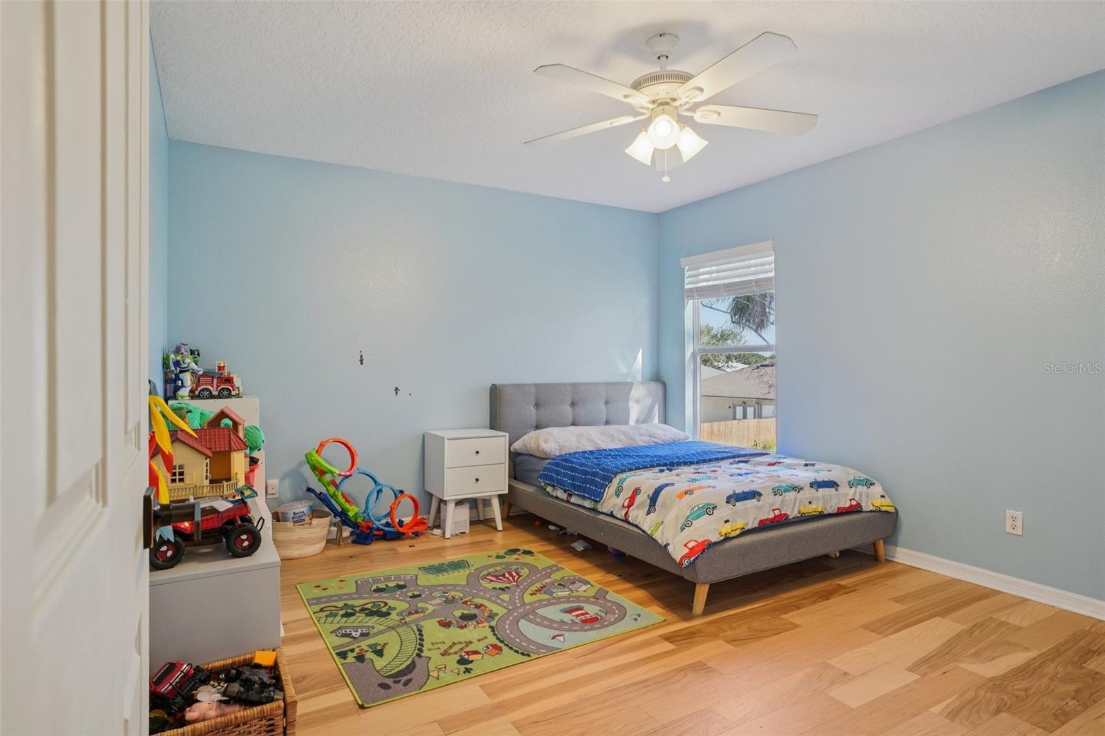 Image 13 of 32 For 739 Sterling Spring Road