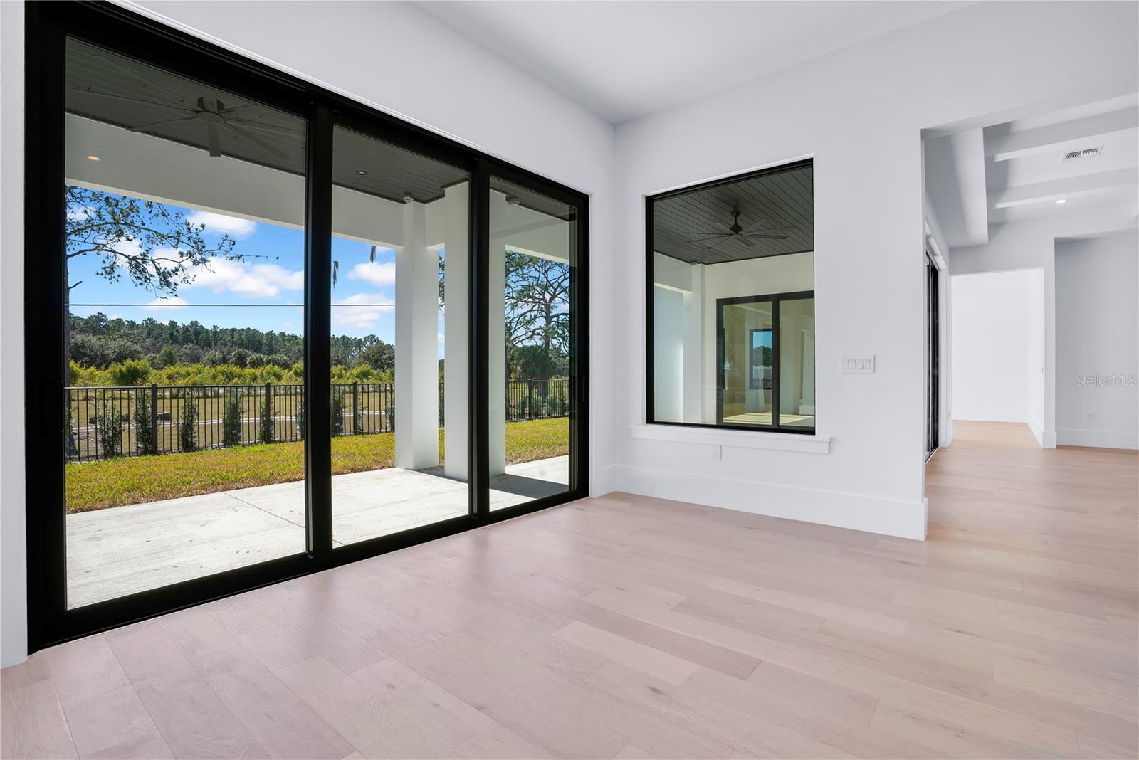 Image 10 of 63 For 9126 Sheen Sound Street