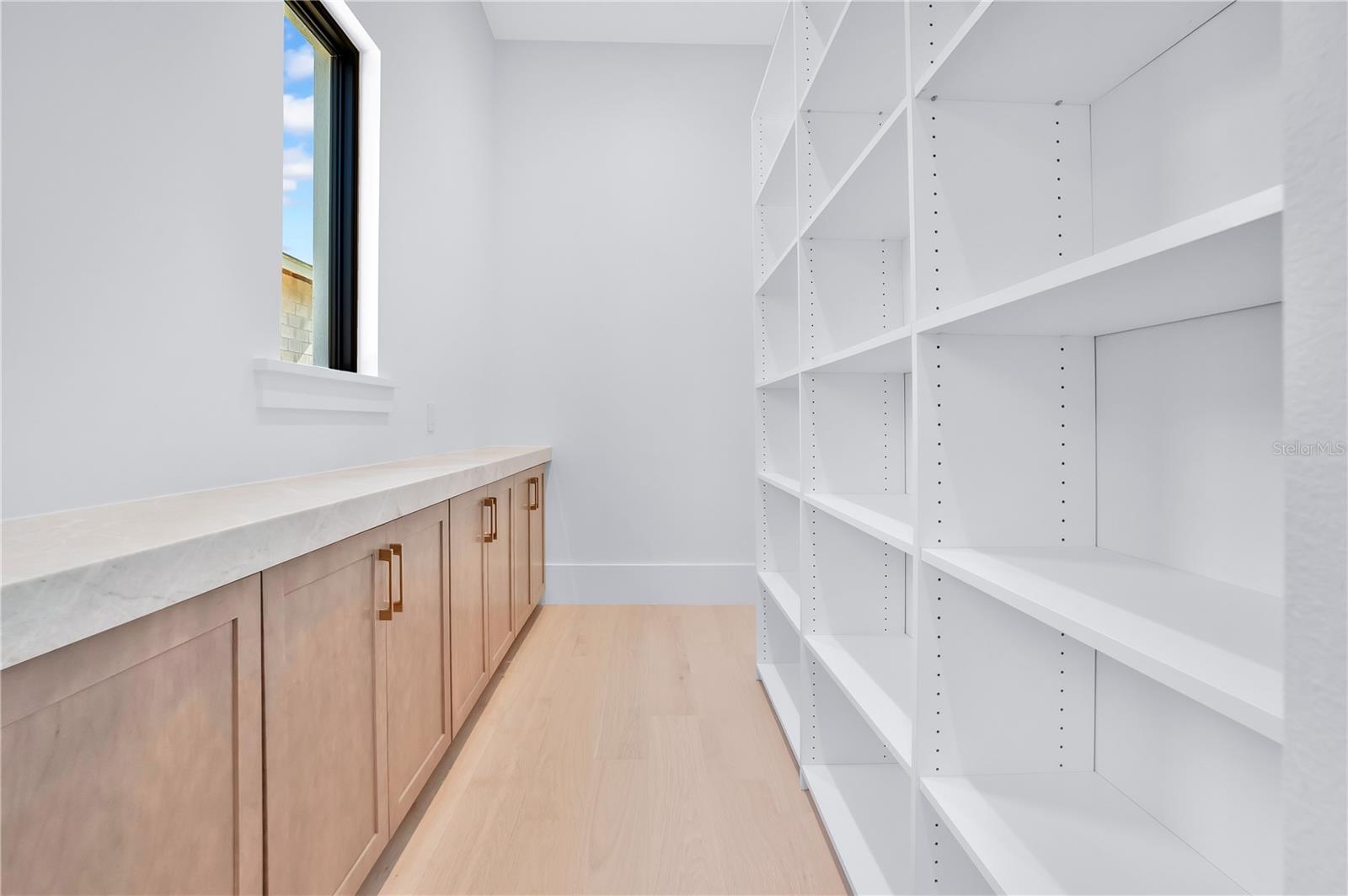 Image 18 of 63 For 9126 Sheen Sound Street