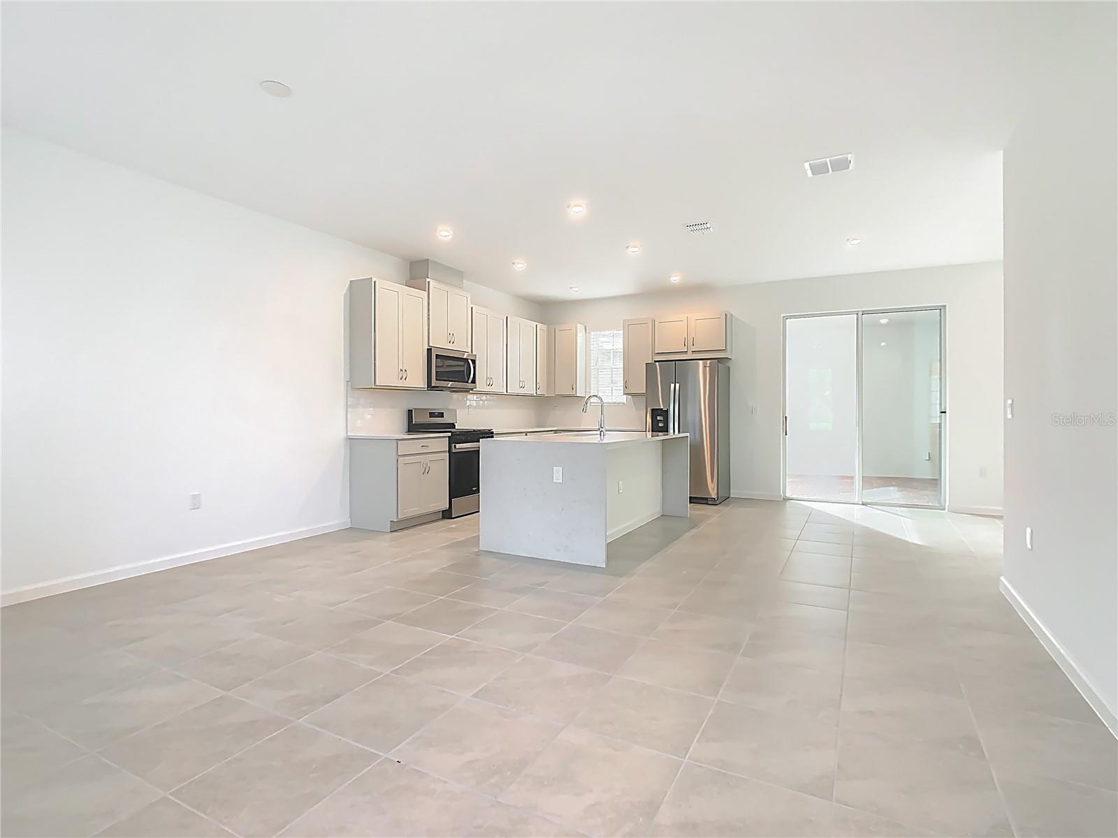 Image 7 of 49 For 2414 Celebration Boulevard