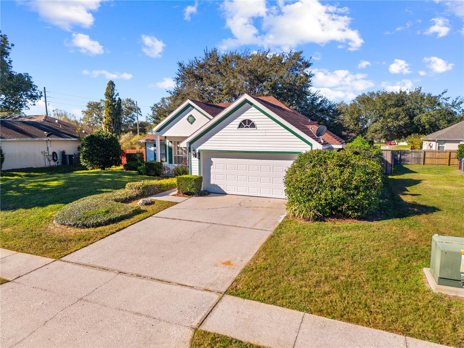 Image 4 of 54 For 1902 Ashley Oaks Court