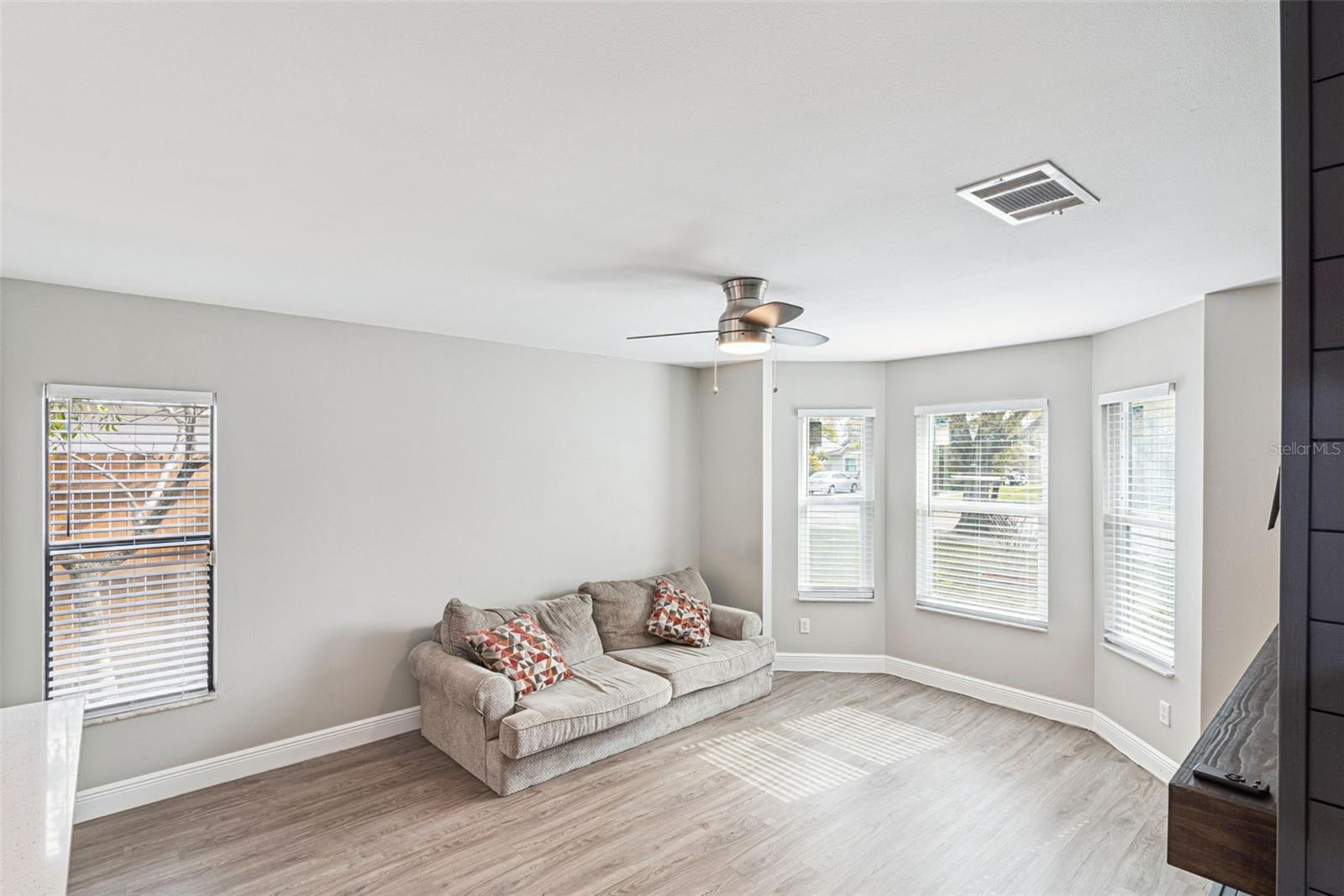 Image 10 of 55 For 154 Chicago Woods Circle