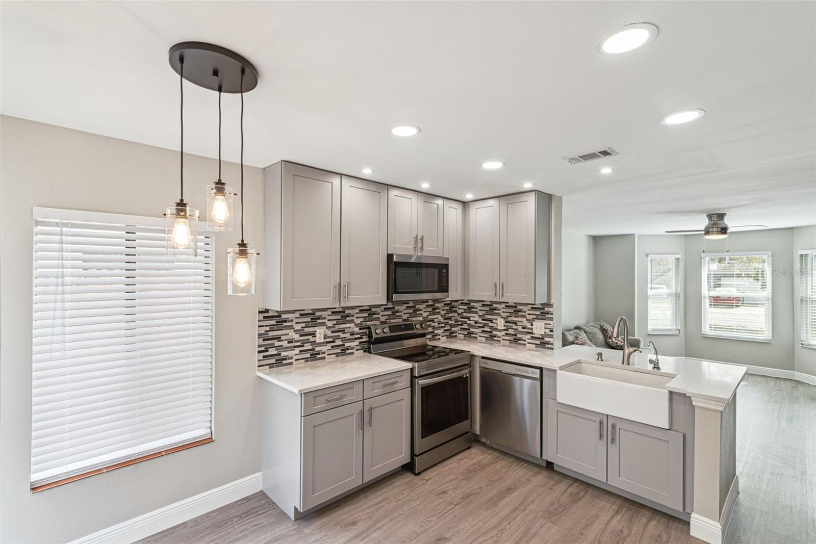 Image 18 of 55 For 154 Chicago Woods Circle