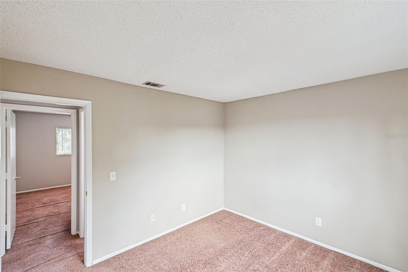 Image 25 of 55 For 154 Chicago Woods Circle