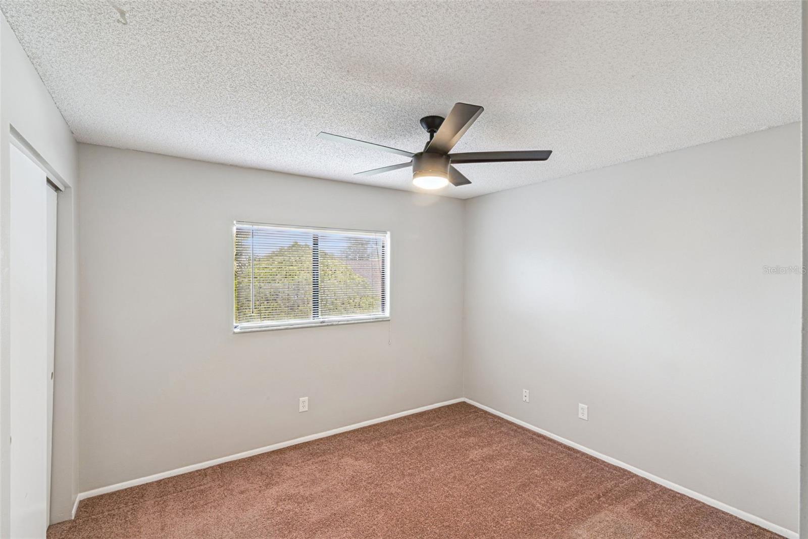 Image 27 of 55 For 154 Chicago Woods Circle