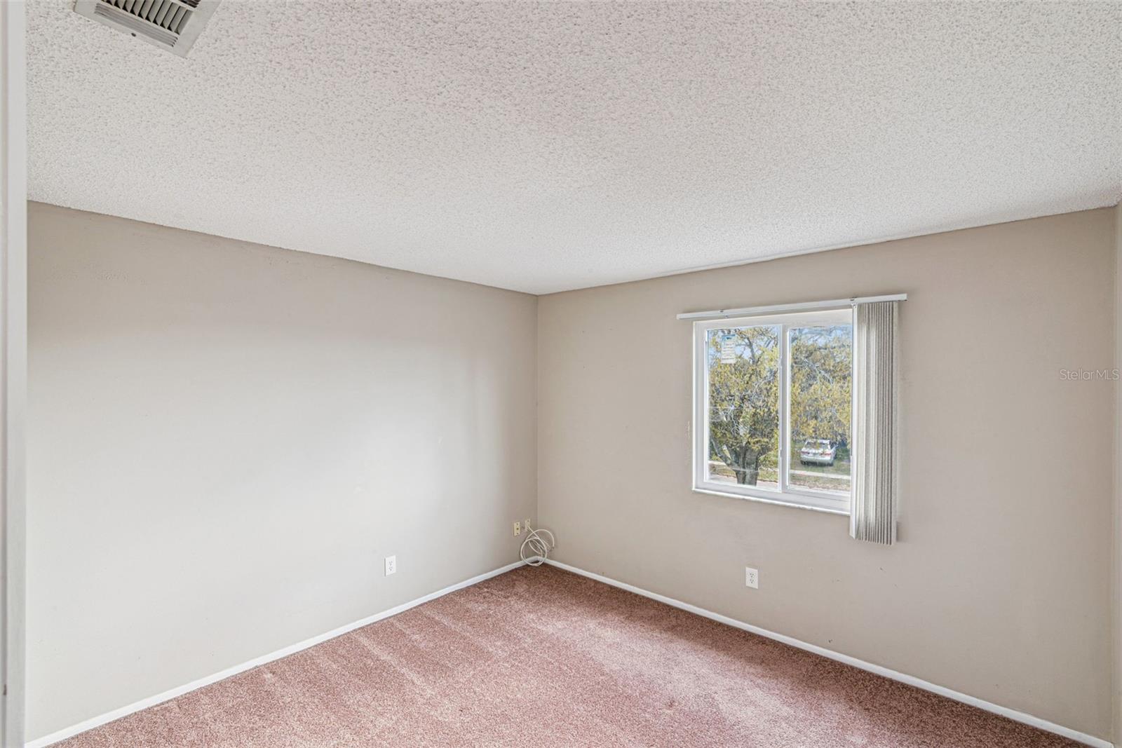 Image 29 of 55 For 154 Chicago Woods Circle