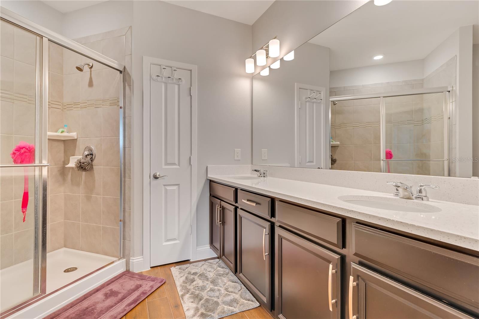 Image 19 of 39 For 7517 Laureate Boulevard 4206