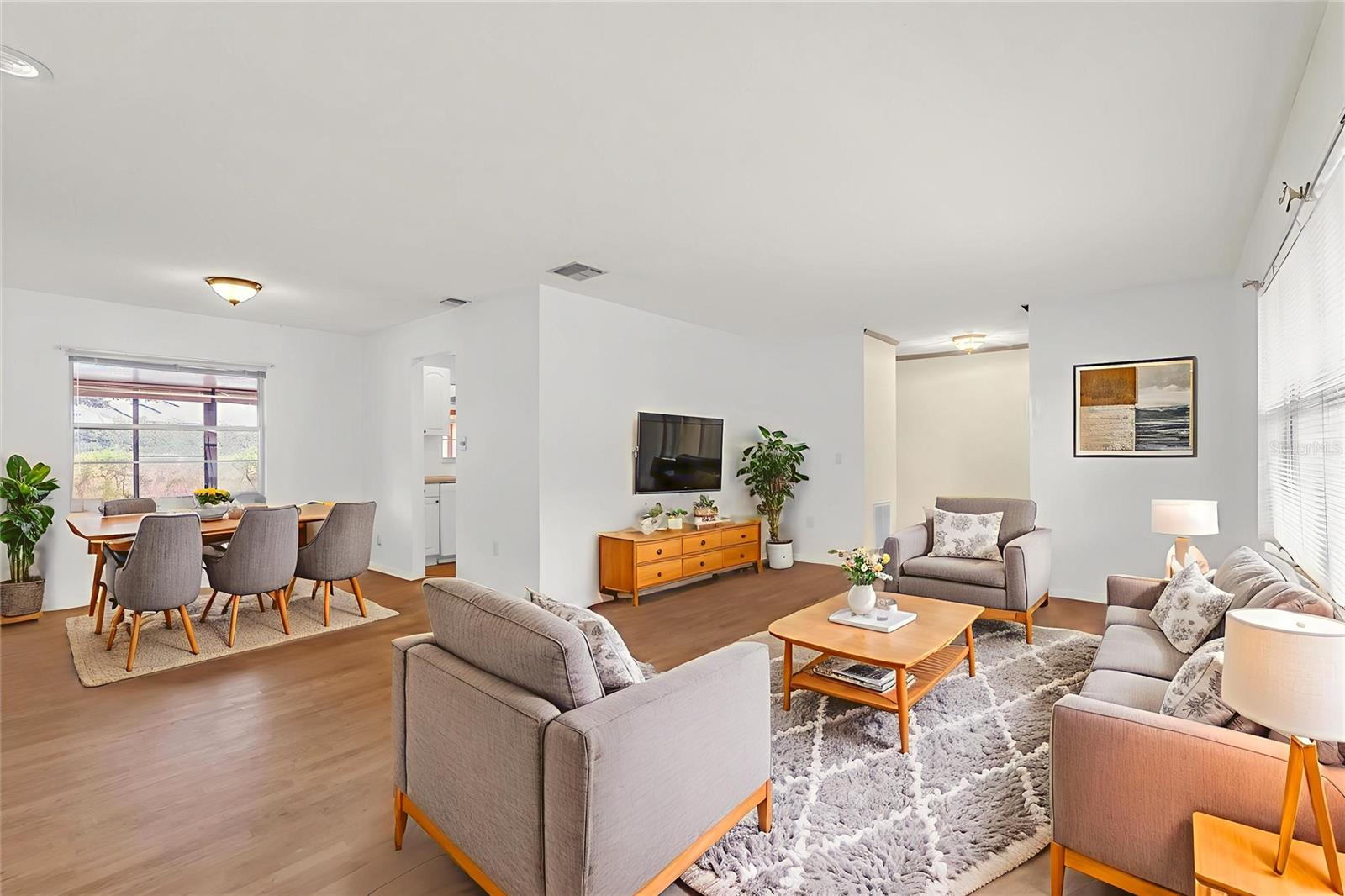 Image 5 of 24 For 6419 Hidden Dale Avenue