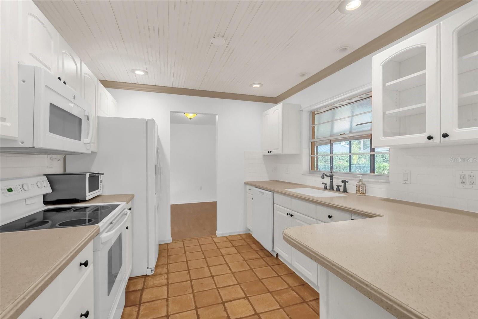 Image 6 of 24 For 6419 Hidden Dale Avenue