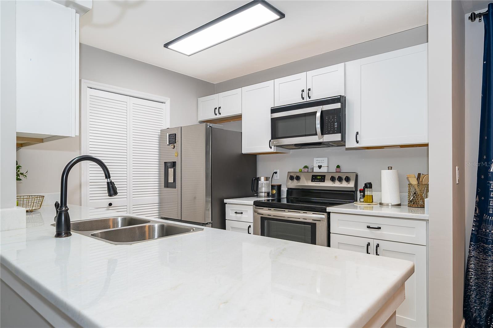 Image 12 of 33 For 2550 Alafaya Trail 10211