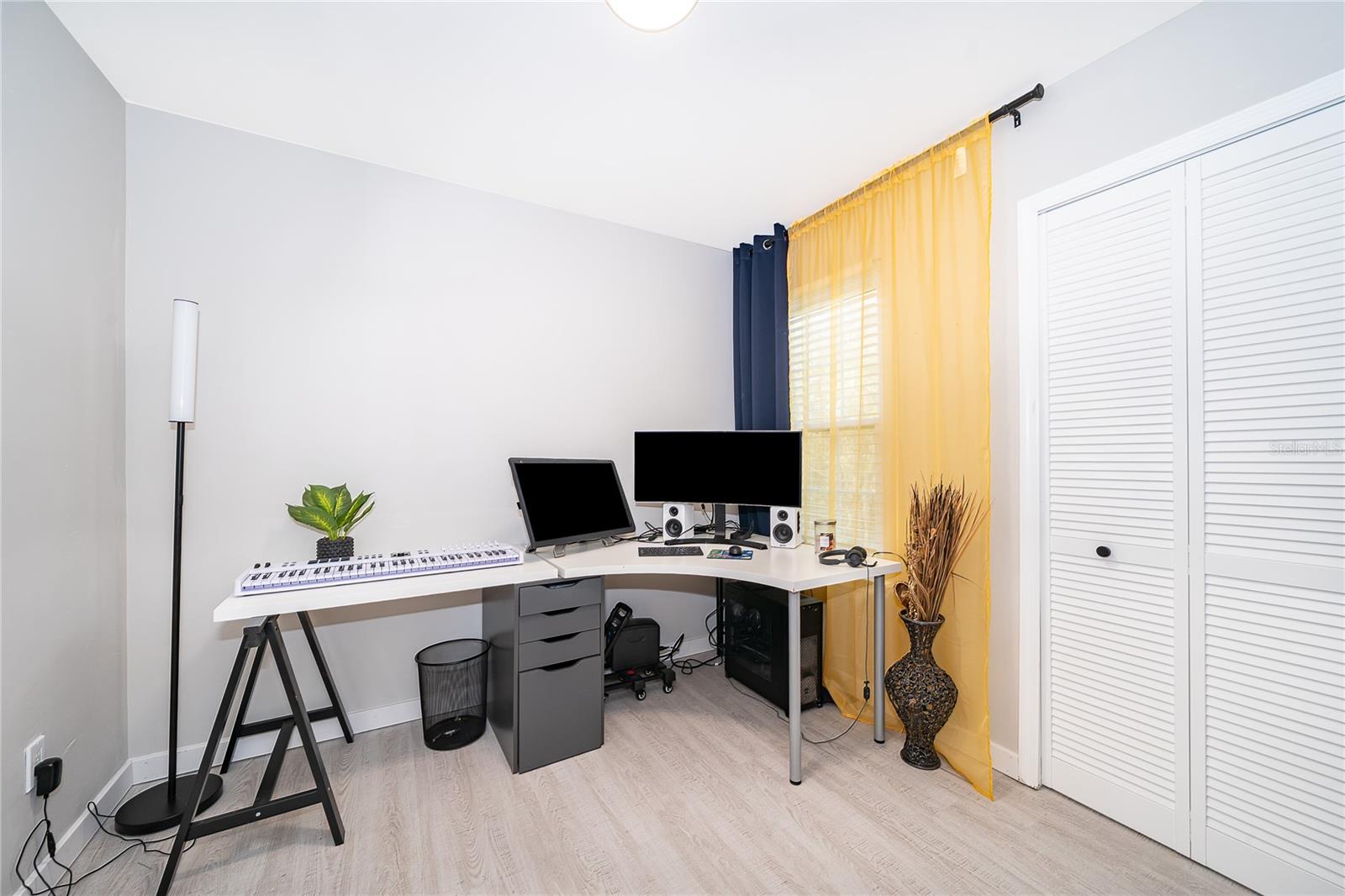 Image 14 of 33 For 2550 Alafaya Trail 10211