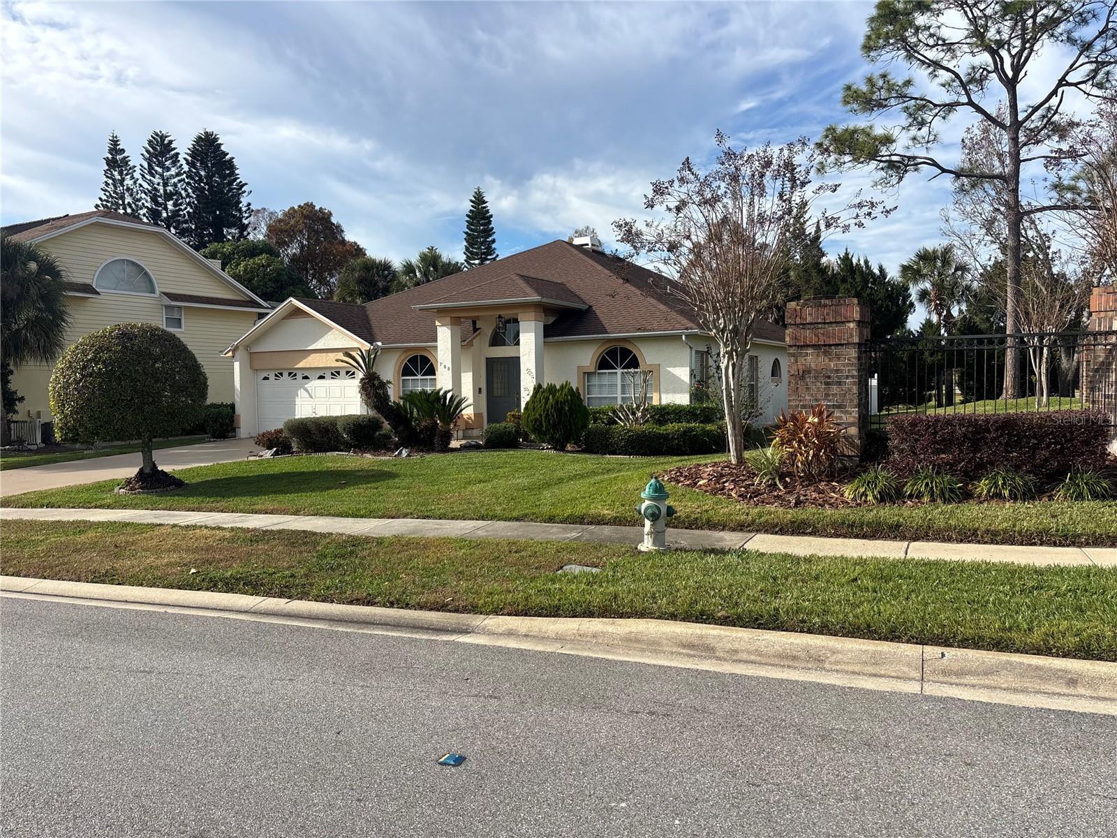 Image 4 of 13 For 700 River Boat Circle