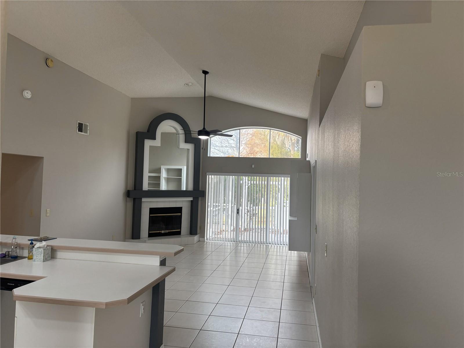 Image 5 of 13 For 700 River Boat Circle