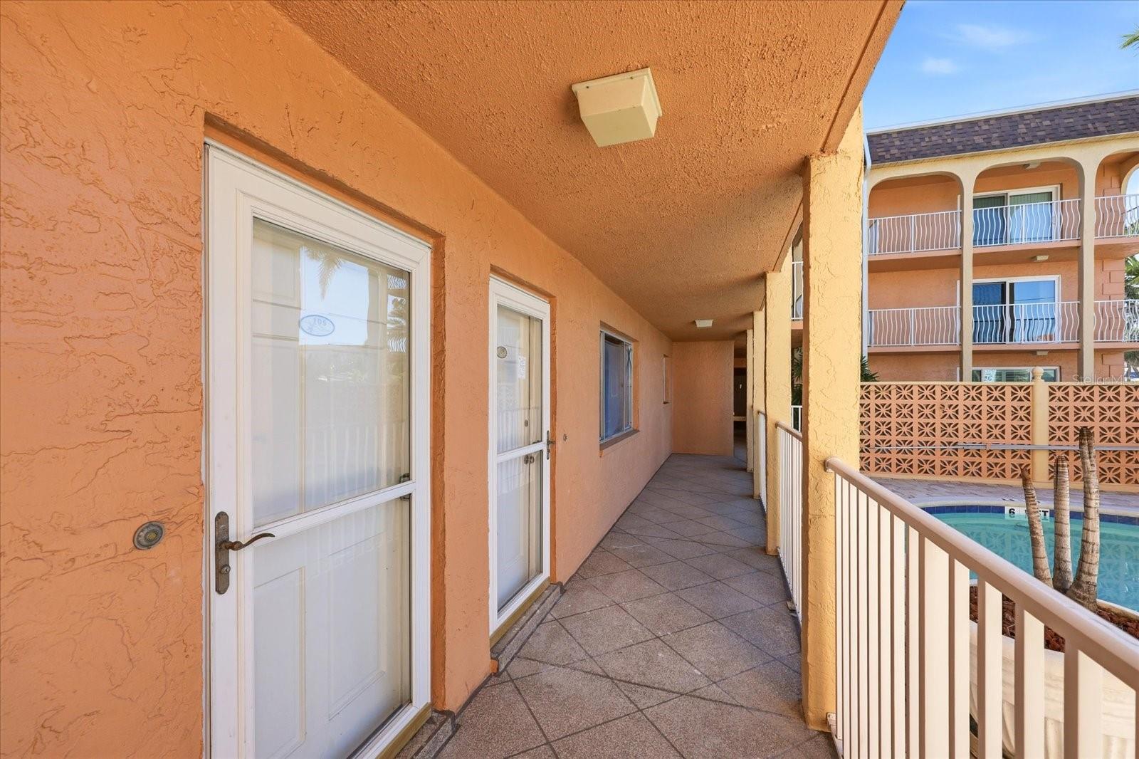 Image 26 of 42 For 3575 Gulf Boulevard 105