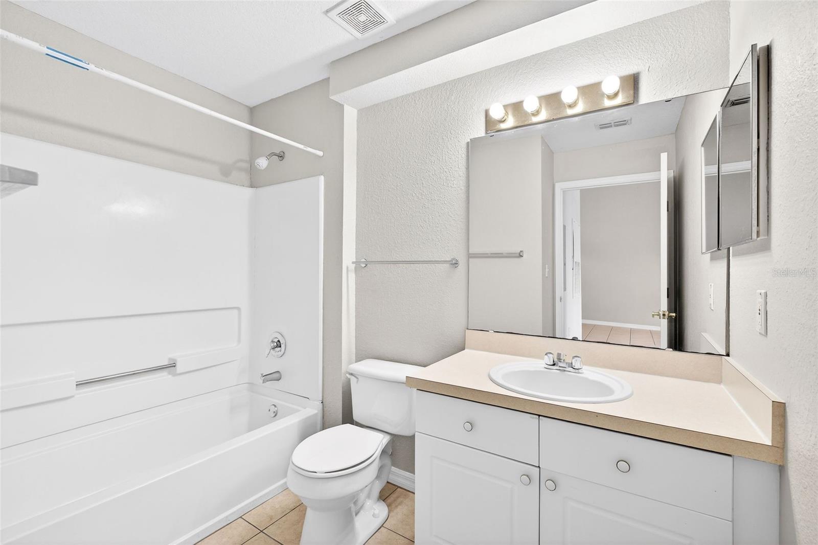 Image 18 of 21 For 145 Reserve Circle 201