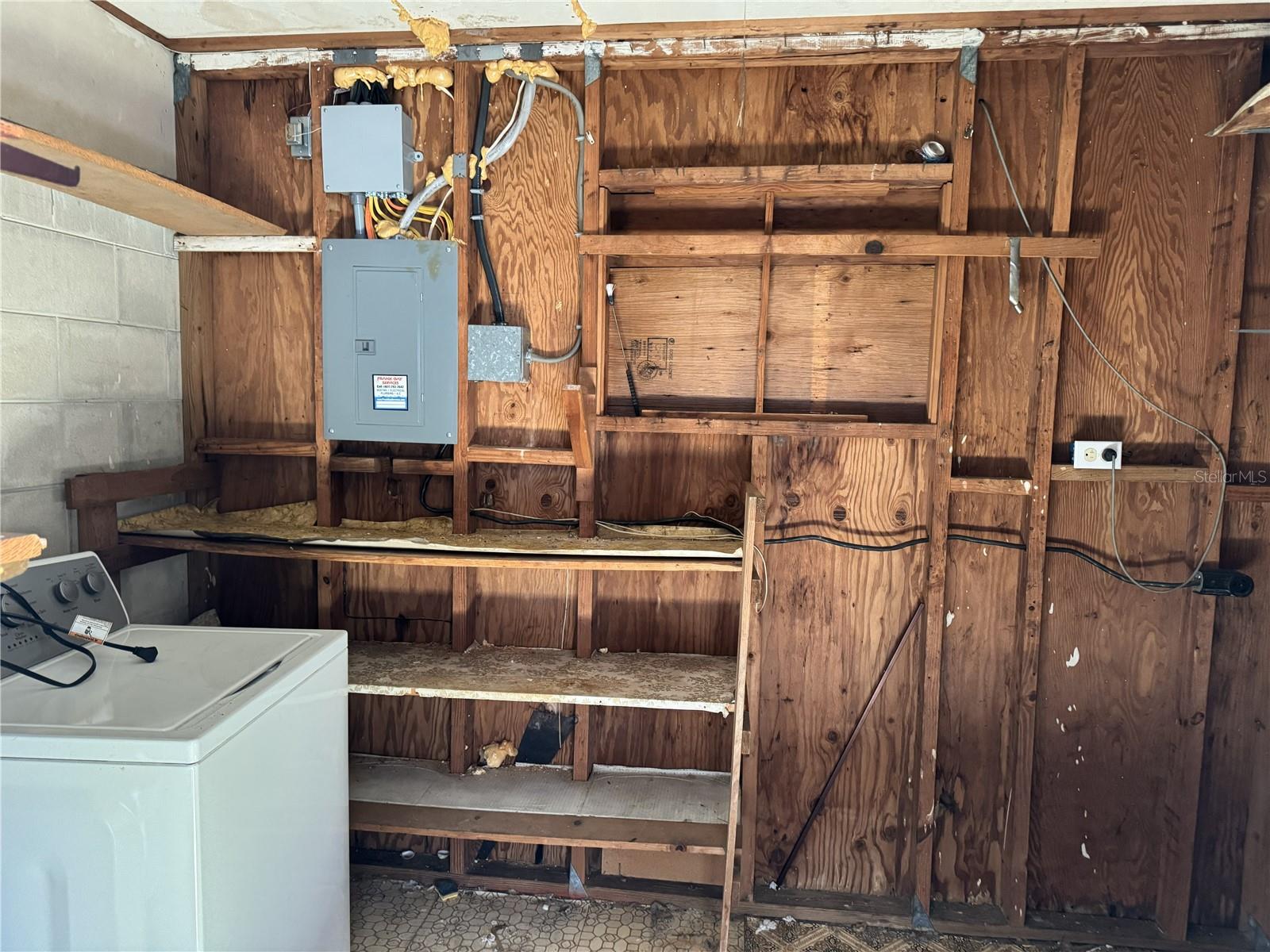 Image 21 of 32 For 1457 Montego Lane