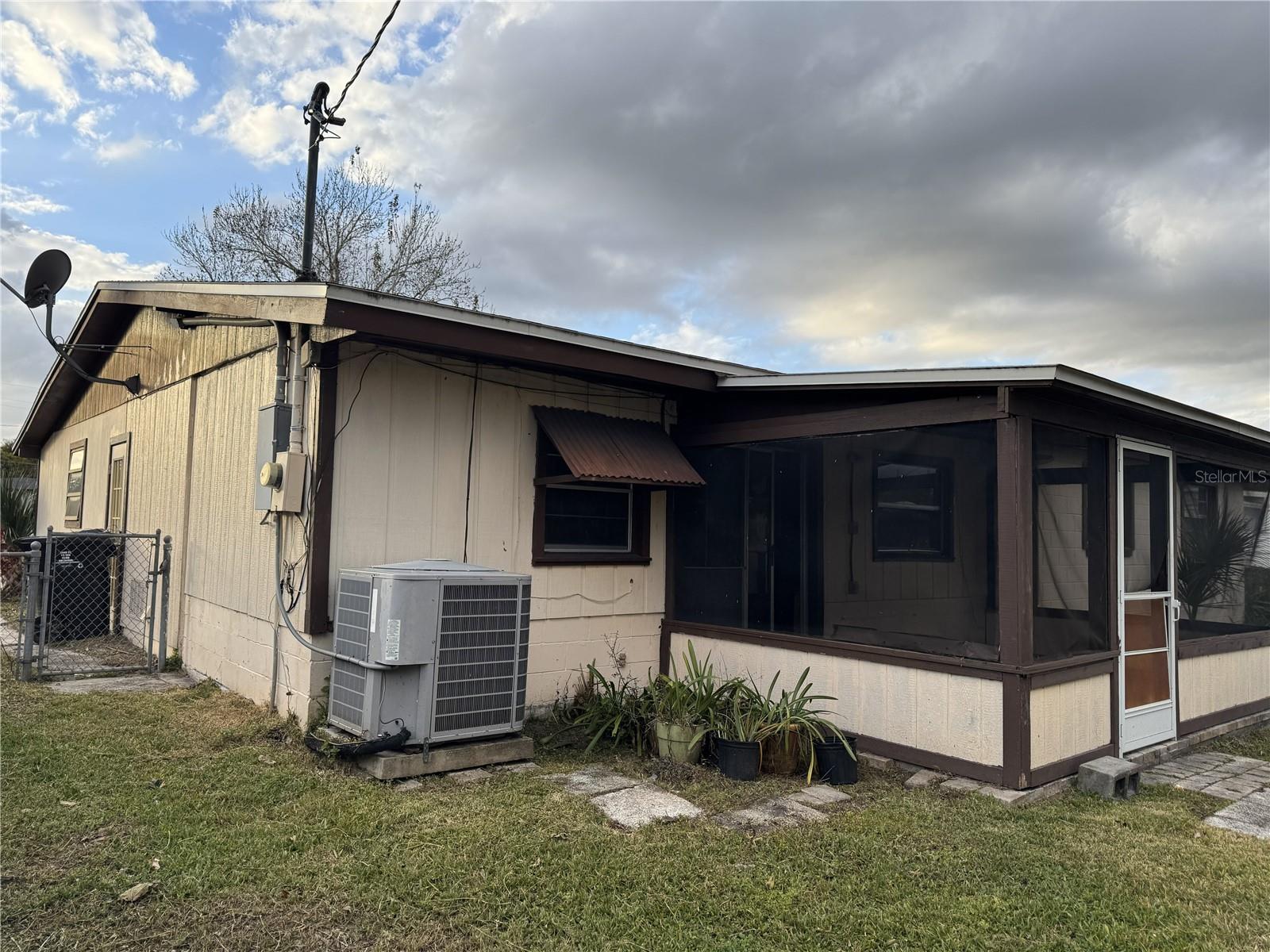 Image 27 of 32 For 1457 Montego Lane