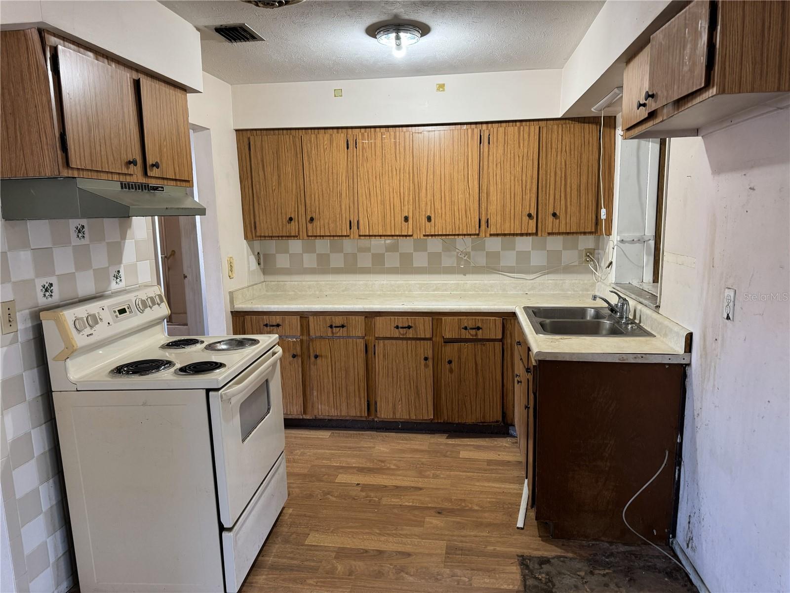 Image 6 of 32 For 1457 Montego Lane