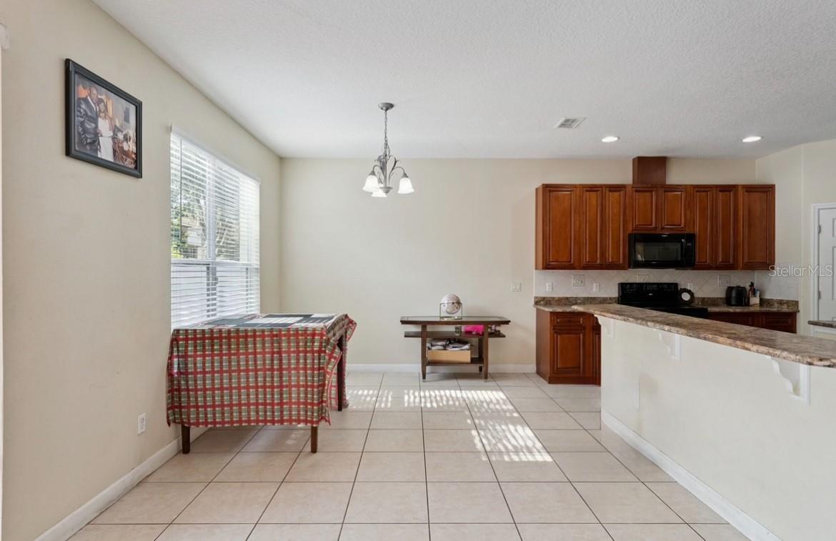 Image 14 of 48 For 566 Palio Court